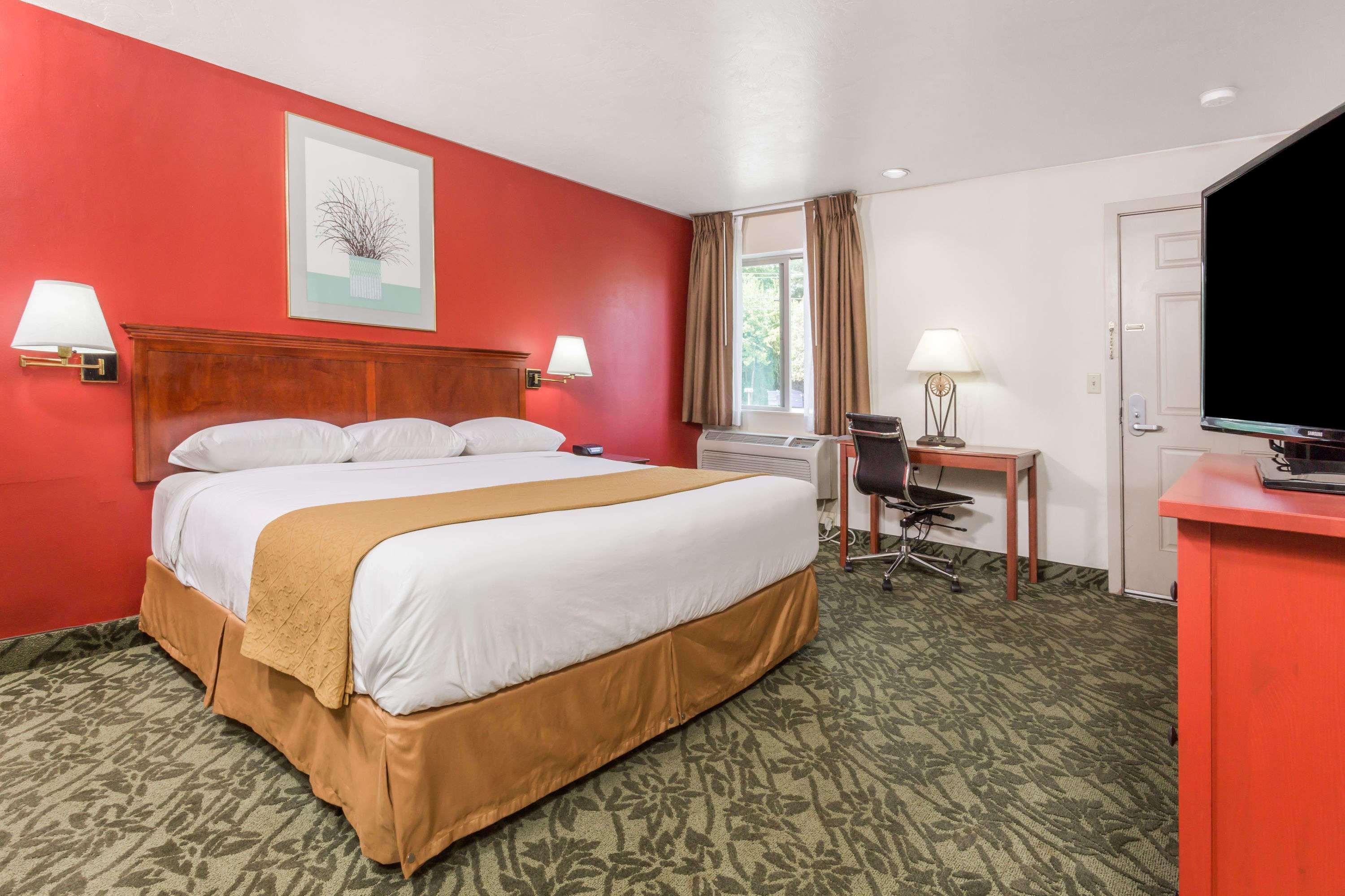 Days Inn By Wyndham Eugene Downtown/University 外观 照片