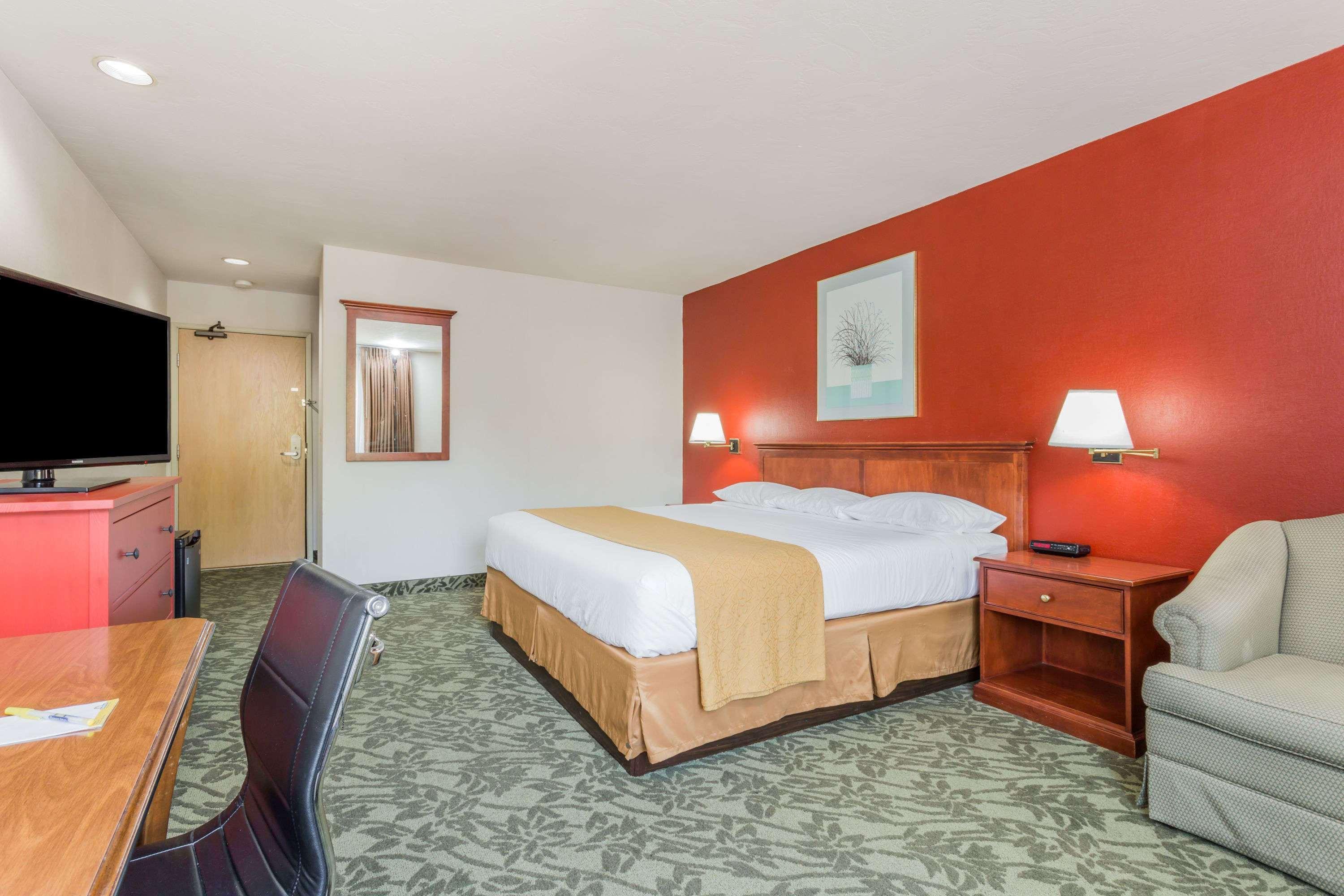 Days Inn By Wyndham Eugene Downtown/University 外观 照片