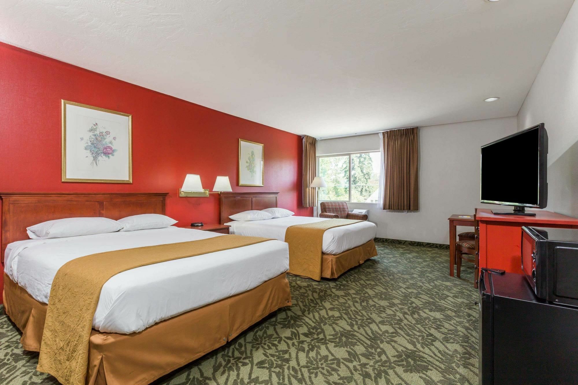 Days Inn By Wyndham Eugene Downtown/University 外观 照片